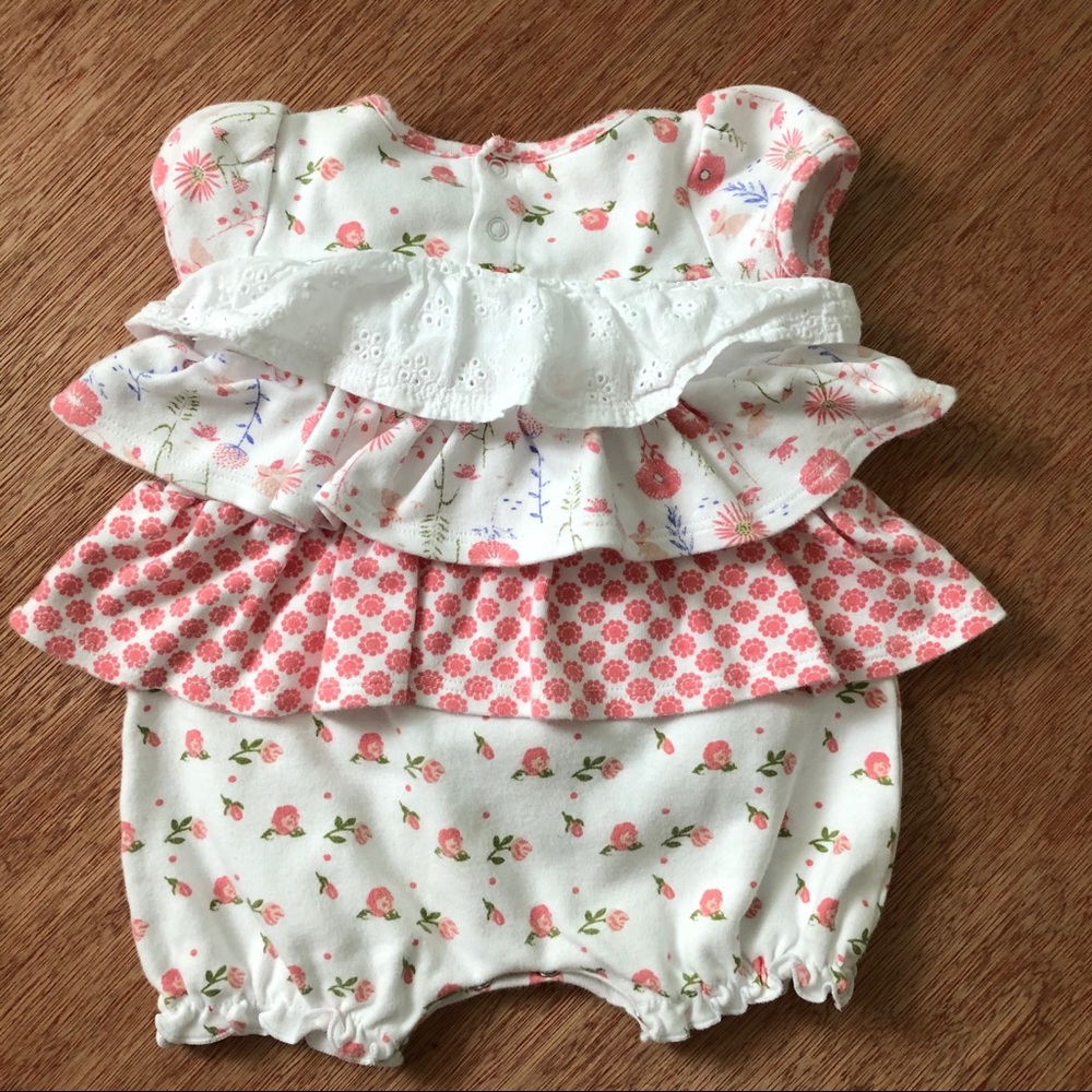 Le Top Bebe Ruffled One Piece - Picture 3 of 3